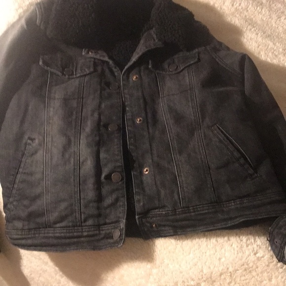 Coat - Picture 6 of 7